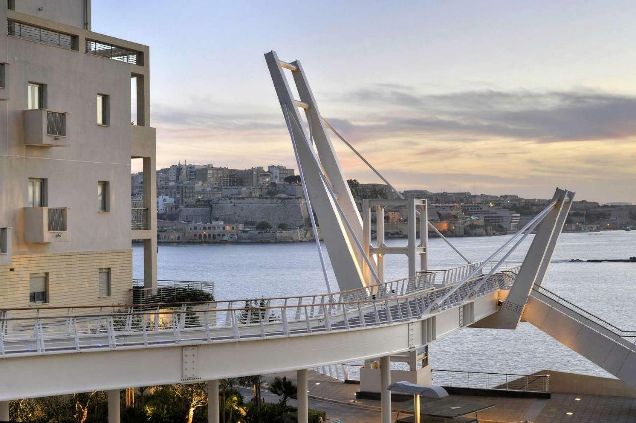 Contemporary, Luxury Apartment With Valletta And Harbour Views Sliema Exterior photo